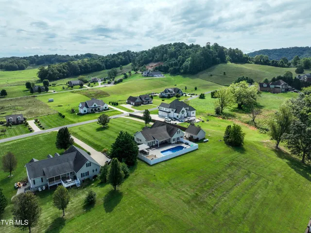 $639,900 | 19796 Spur Strap Road, Bristol, VA 24202