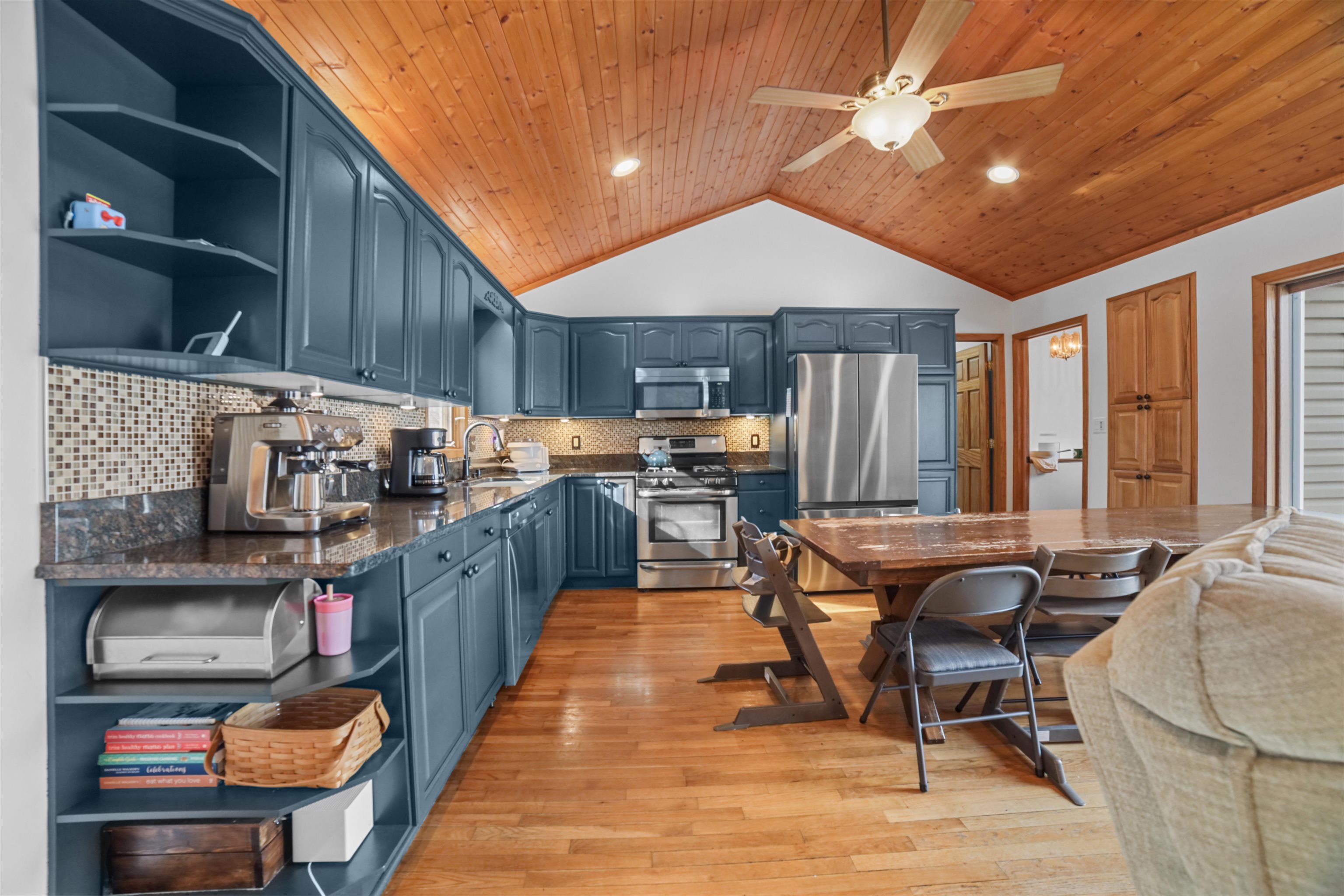 22010 122nd Street Bristol, WI 53104 - Photo 9 of 39