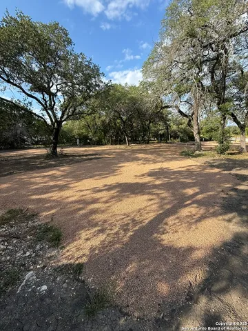 $400 | 8894 Farm To Market Road 1283, Lakehills, TX 78063