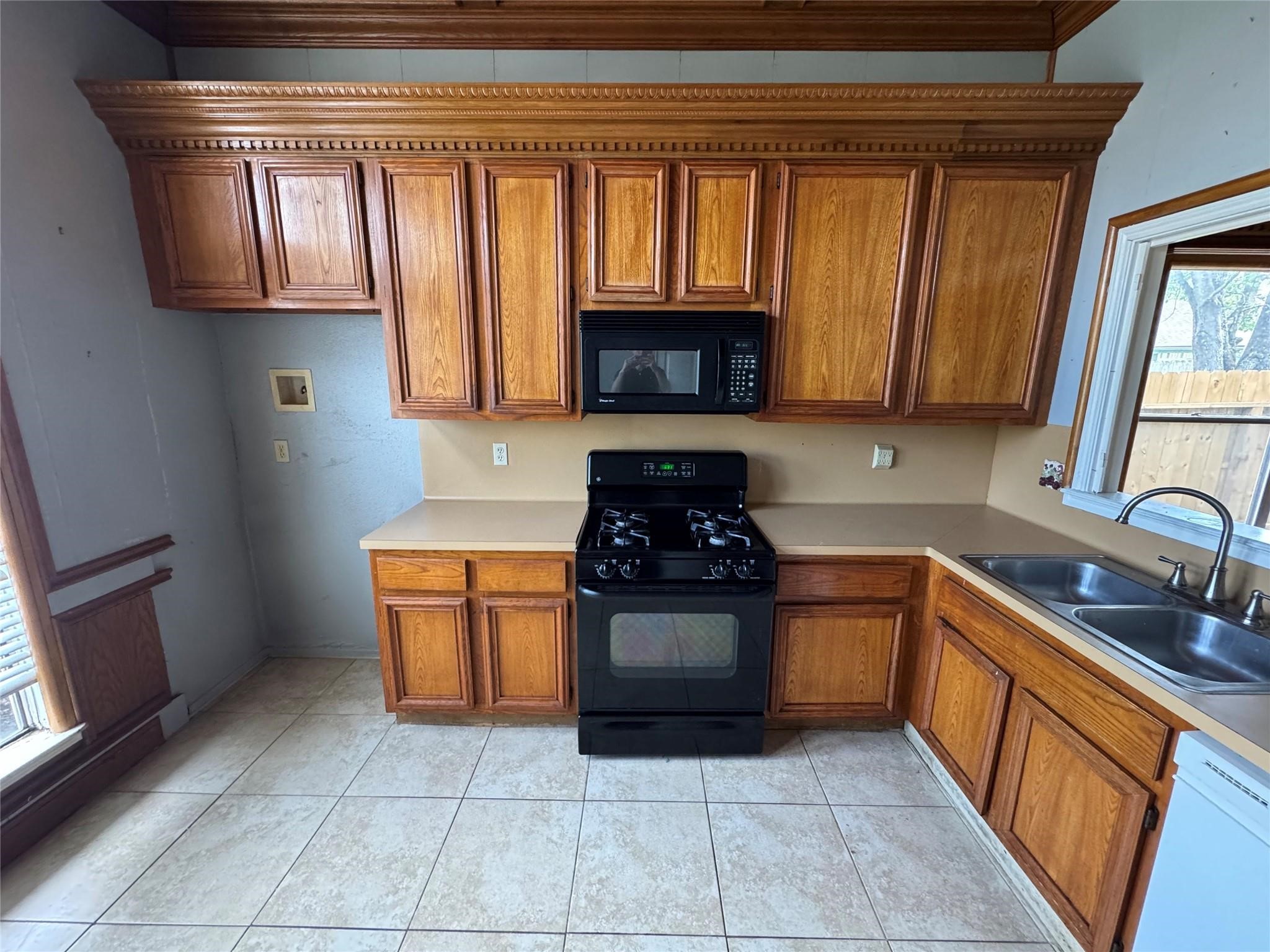 1511 Ridgebriar Drive Houston, TX 77014 - Photo 5 of 20 Gallery Image 5