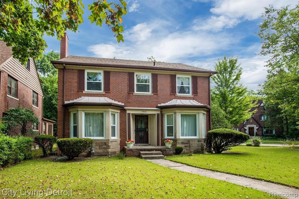 19600 Roslyn Road Detroit, MI 48221 - Photo 1 of 36
