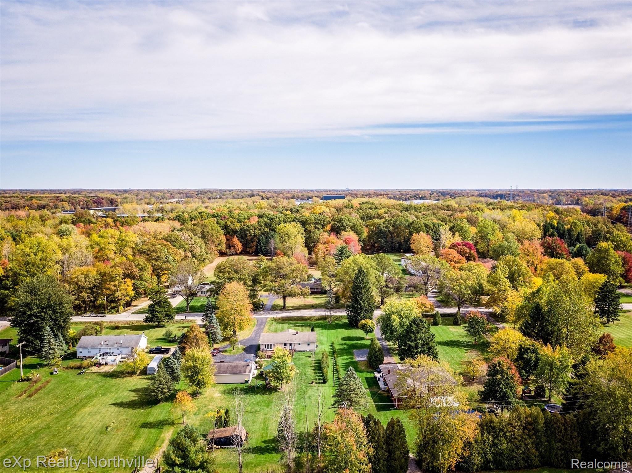 23577 Waltz Road New Boston, MI 48164 - Photo 7 of 42 23577 Waltz-7.jpg