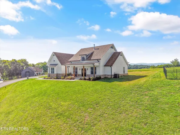 $775,000 | 2609 Clyde Ed Road, Kodak, TN 37764