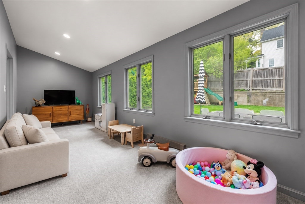 60 Marilyn Road Milton, MA 02186 - Photo 12 of 41