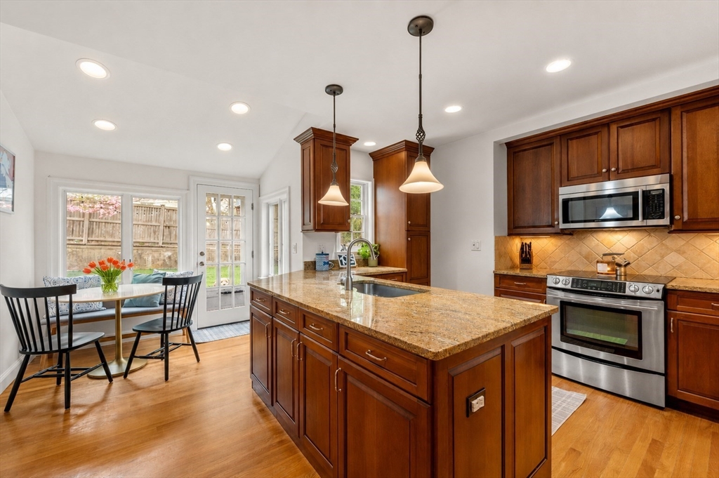 60 Marilyn Road Milton, MA 02186 - Photo 7 of 41
