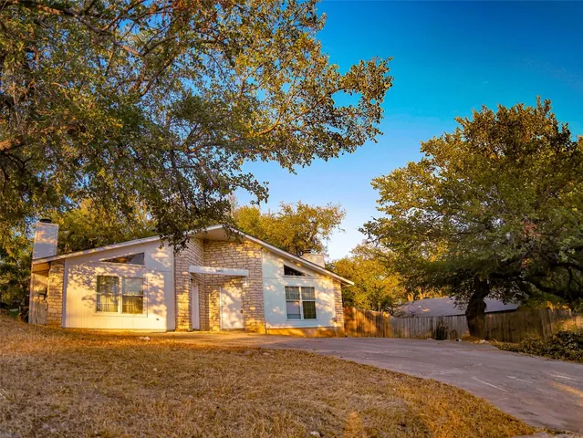 $375,000 | 5401 Atascosa Drive, Austin, TX 78744