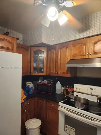 $2,500 | 3210 Northwest 82nd Street, Miami, FL 33147