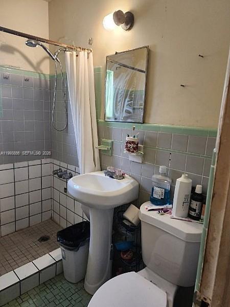 3210 Northwest 82nd Street Miami, FL 33147 - Photo 5 of 7