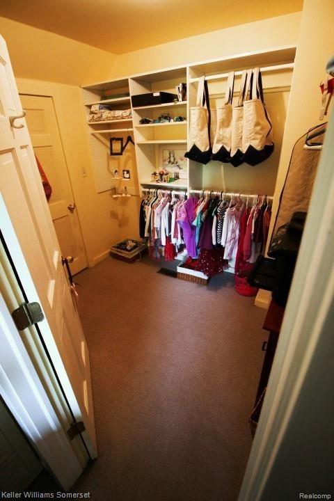 3505 Ray Road Oxford, MI 48370 - Photo 54 of 68 12 Guest room closet (Small).jpg