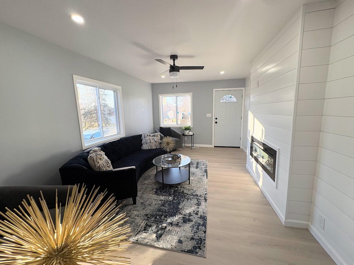N3228 Cherry Road Geneva, WI 53147 - Photo 2 of 21 Living Area