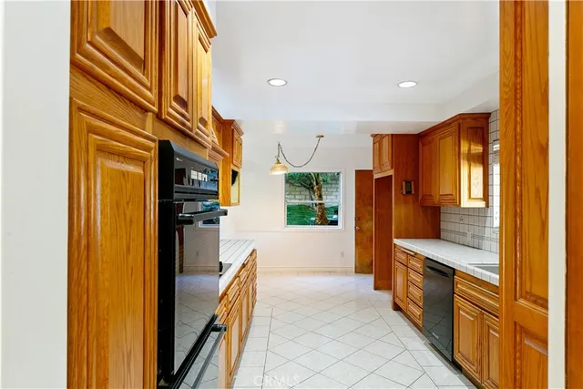 $999,000 | 22046 Parthenia Street, West Hills, CA 91304