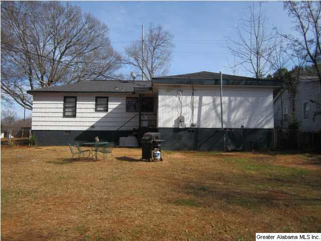 703 South Spring Street Talladega, AL 35160 - Photo 6 of 22