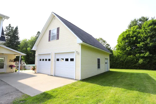 $399,500 | 140 Valentine Avenue, Derby, VT 05830