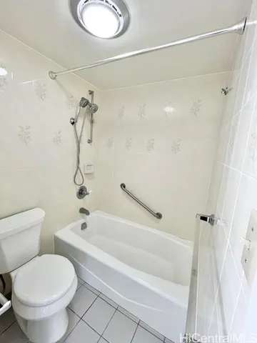 $2,900 | 411 Hobron Lane, Unit 3208, Honolulu, HI 96815