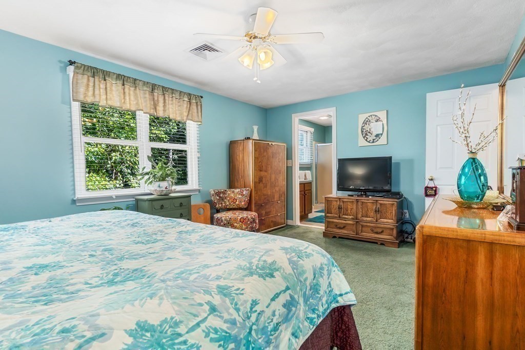 17 Nells Pond Road Lynn, MA 01904 - Photo 16 of 34 Gallery Image 16