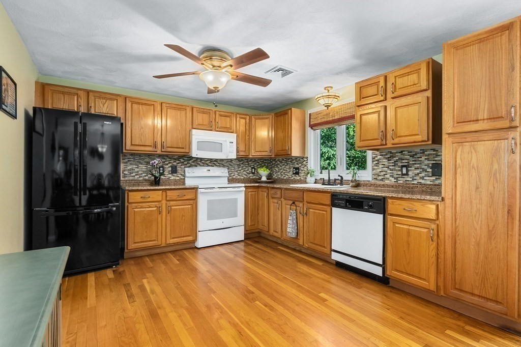 17 Nells Pond Road Lynn, MA 01904 - Photo 3 of 34 Gallery Image 3