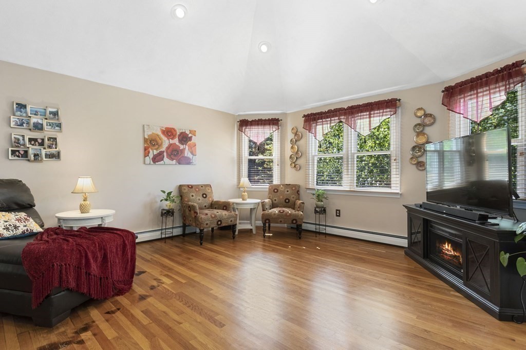 17 Nells Pond Road Lynn, MA 01904 - Photo 10 of 34 Gallery Image 10