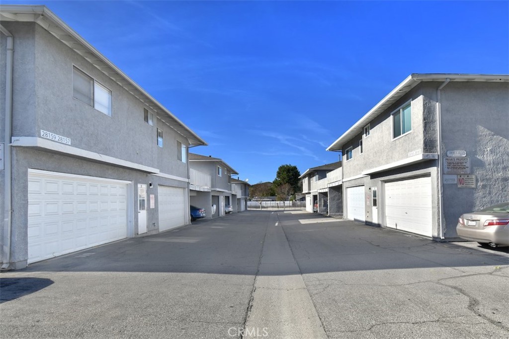 28159 Robin Avenue Saugus, CA 91350 - Photo 38 of 39