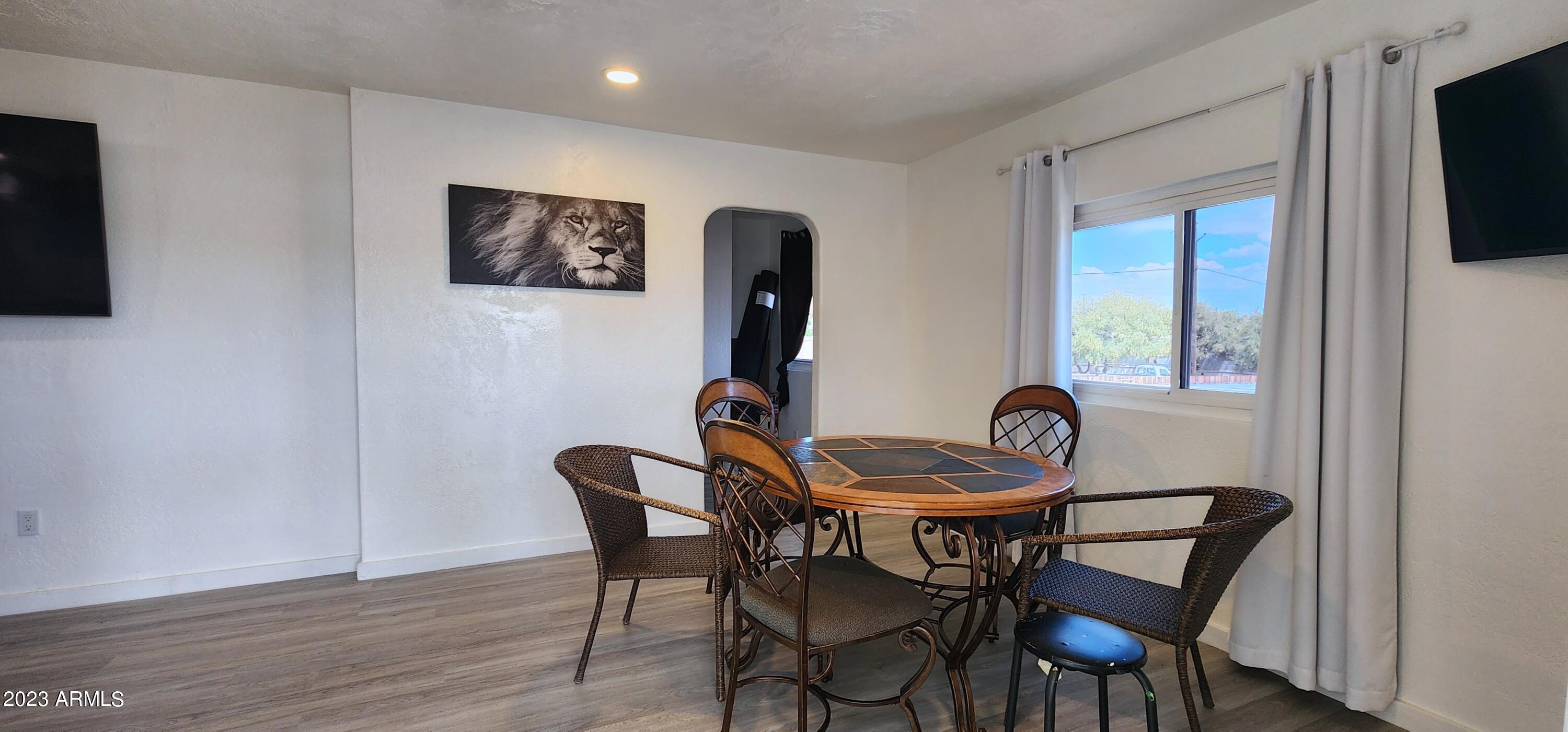 20924 East Butterfield Road Mayer, AZ 86333 - Photo 3 of 39 Entrance_Dining