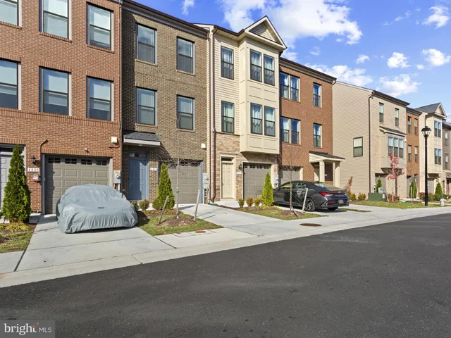 $495,000 | 4810 Vista Glen Lane, Lanham, MD 20706