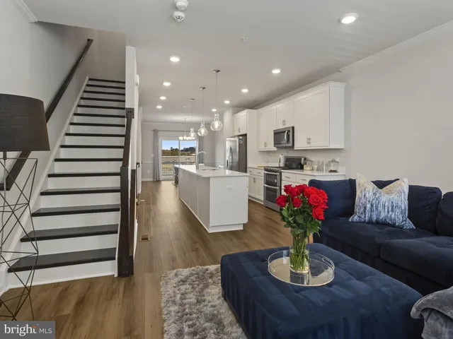 $495,000 | 4810 Vista Glen Lane, Lanham, MD 20706