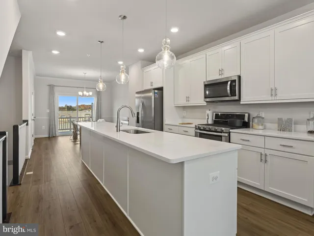 $495,000 | 4810 Vista Glen Lane, Lanham, MD 20706