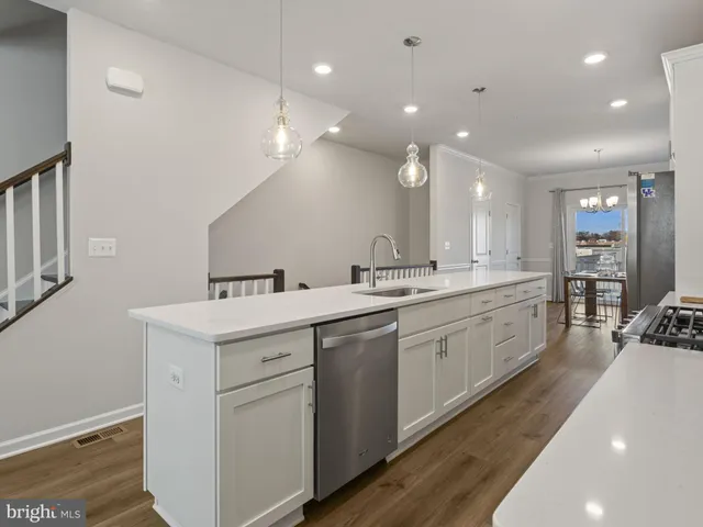 $495,000 | 4810 Vista Glen Lane, Lanham, MD 20706