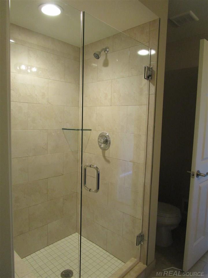 47408 Mariners New Baltimore, MI 48051 - Photo 11 of 15