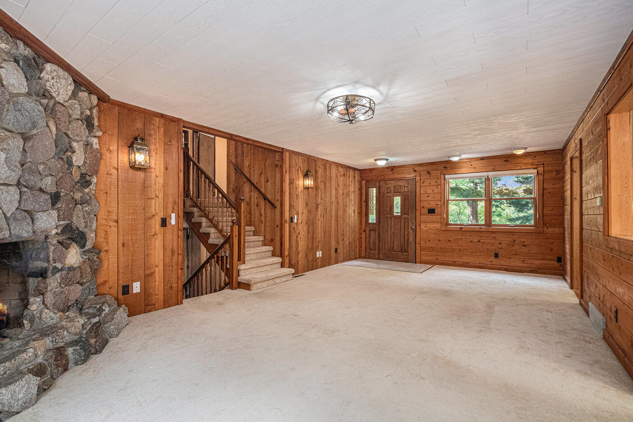 10545 Lauer Road Baroda, MI 49101 - Photo 6 of 21 003_file_535
