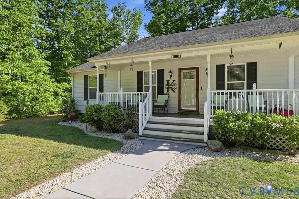 5307 St Pauls Church Road Goochland, VA 23063 - Photo 5 of 44 a view of a house with garden