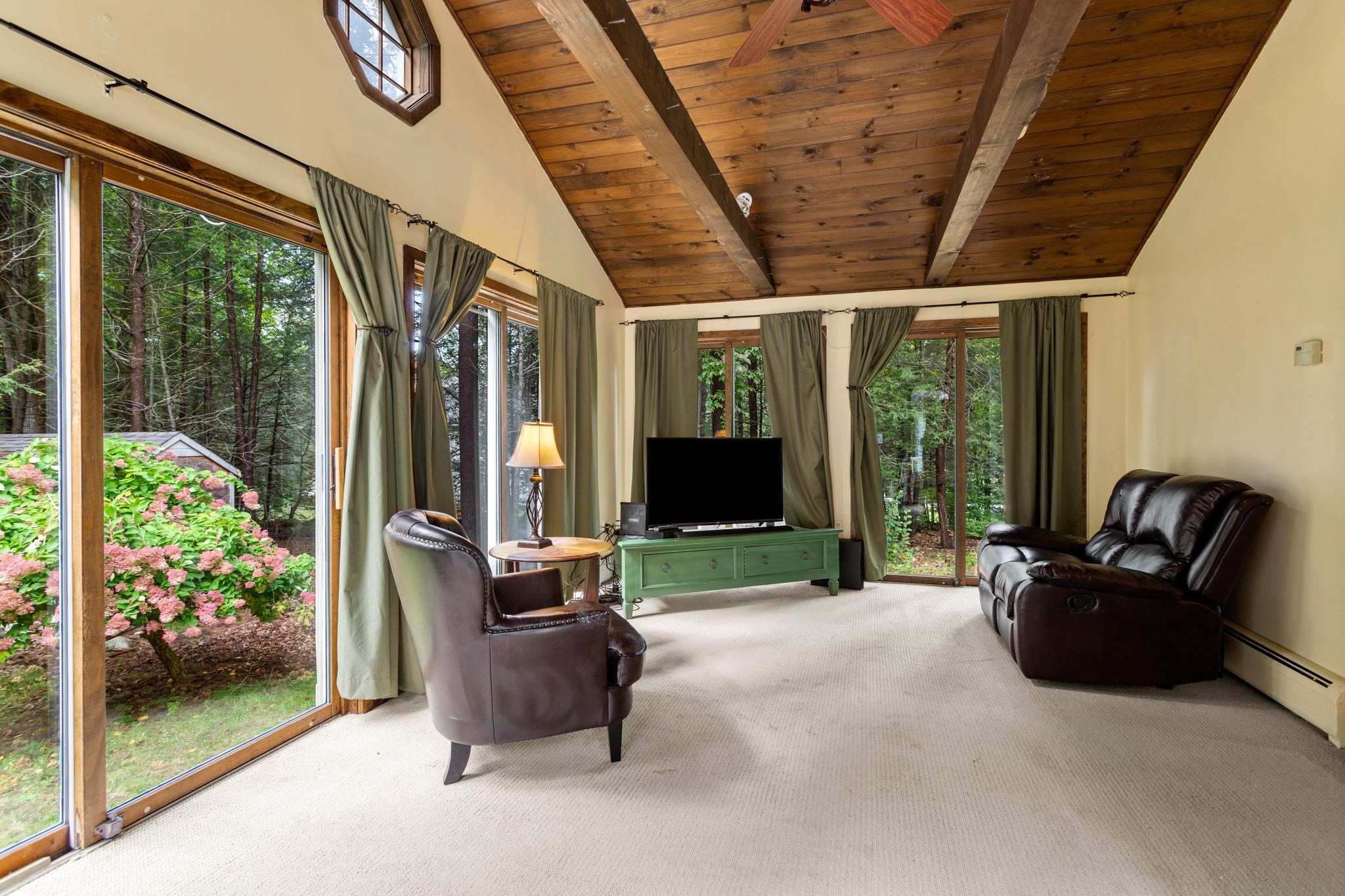 48 Hickory Road Hampstead, NH 03841 - Photo 11 of 36