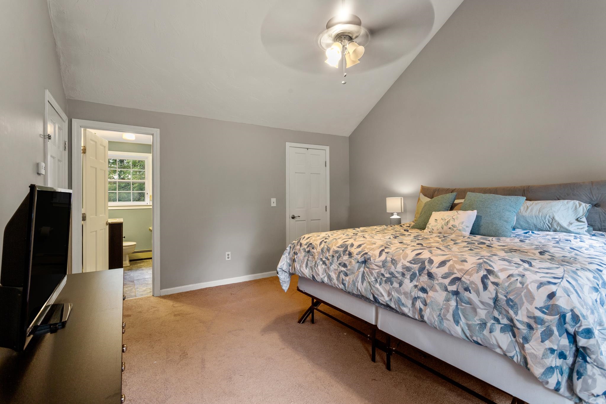 48 Hickory Road Hampstead, NH 03841 - Photo 24 of 36