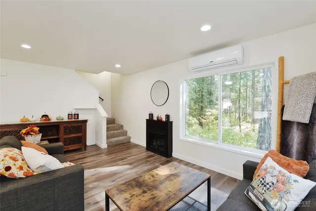 $850,000 | 30 Crawford, Ronald, WA 98940