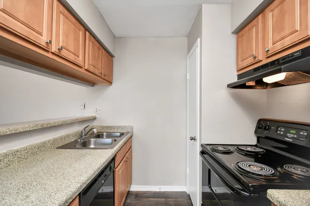 $1,189 | 7700 West Airport Boulevard, Unit 1206, Houston, TX 77071