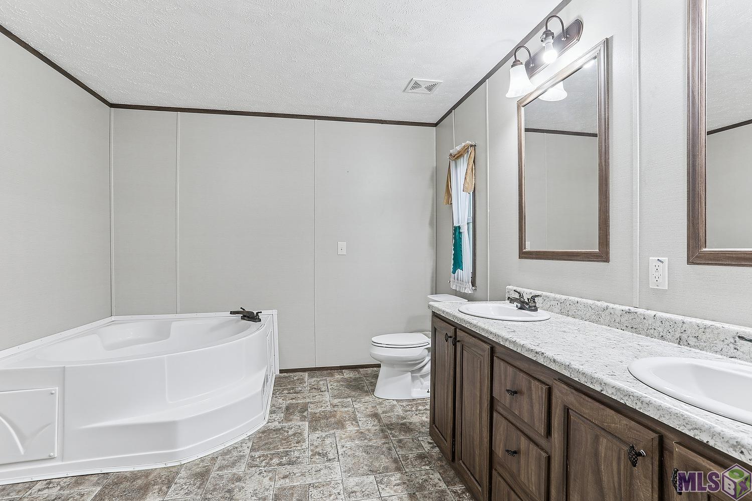 42293 Bayou Narcisse Road Gonzales, LA 70737 - Photo 11 of 15