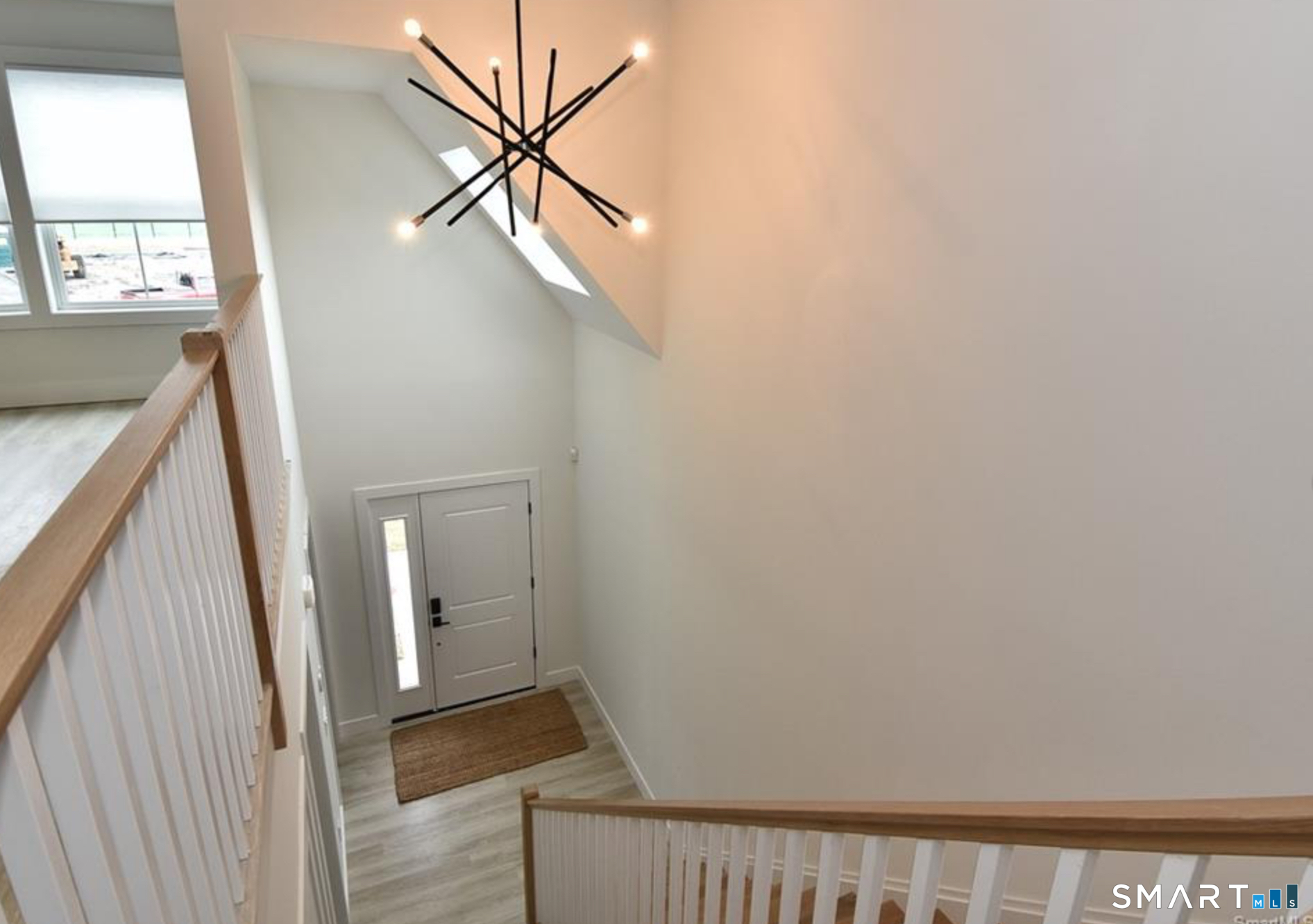 40 Fullin Road, Unit 19 Norwalk, CT 06851 - Photo 3 of 24 a view of a hallway