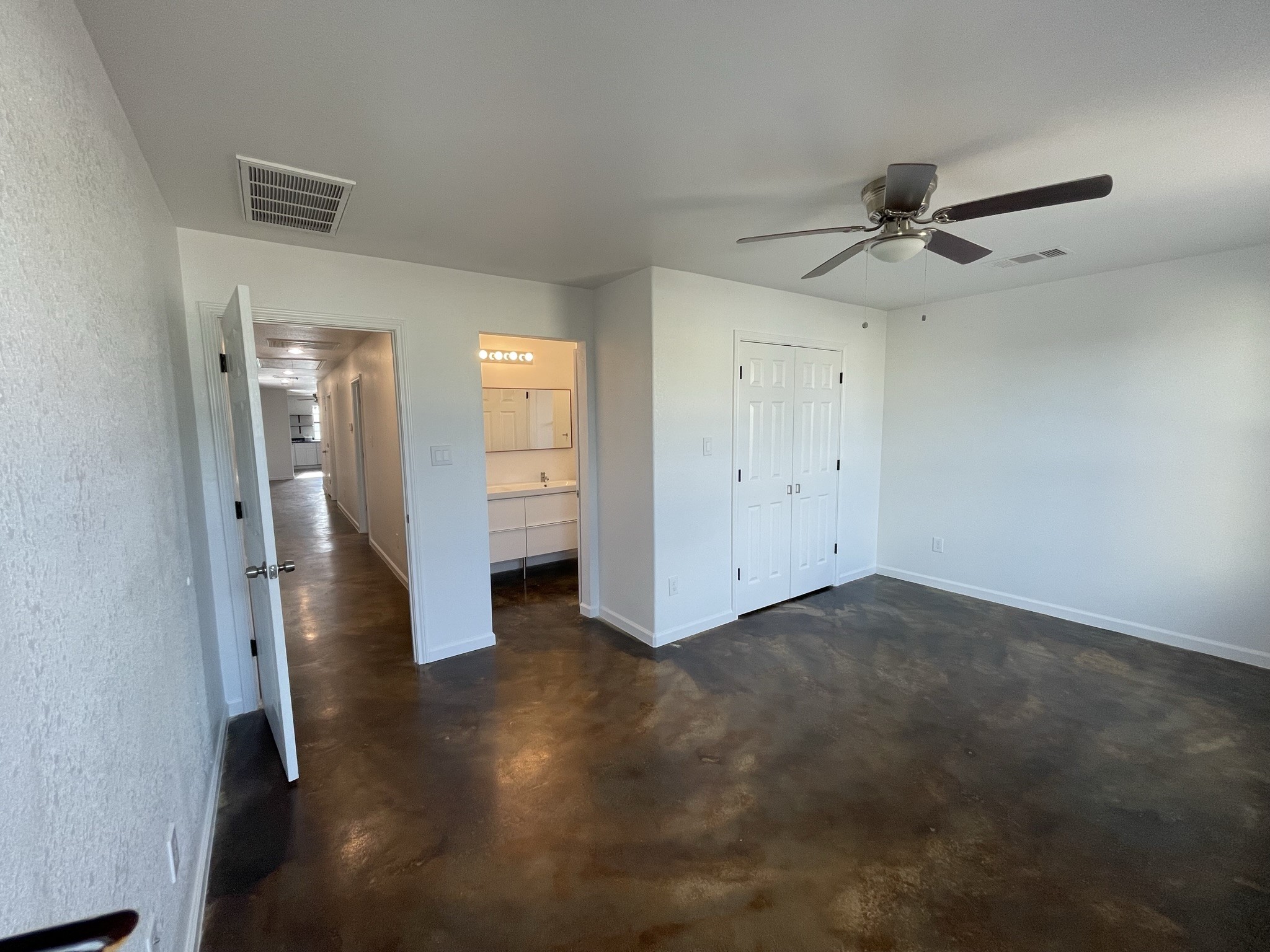 410 Sugar Haven, Unit A Kendleton, TX 77451 - Photo 7 of 13 Primary Bedroom