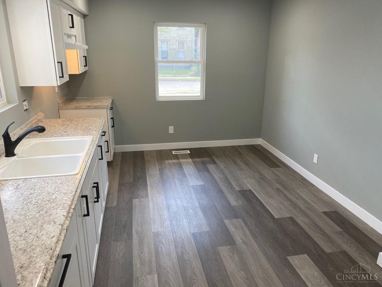 1723 Flemming Road Middletown, OH 45042 - Photo 6 of 28 Gallery Image 6
