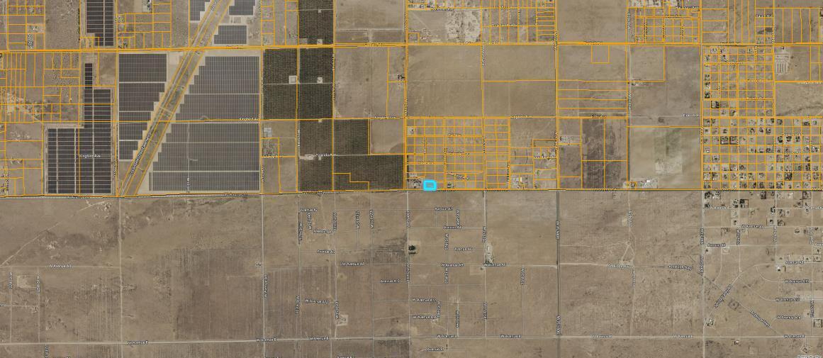 97-th St & A Avenue Rosamond, CA 93560 - Photo 4 of 4 a bathroom with a shower