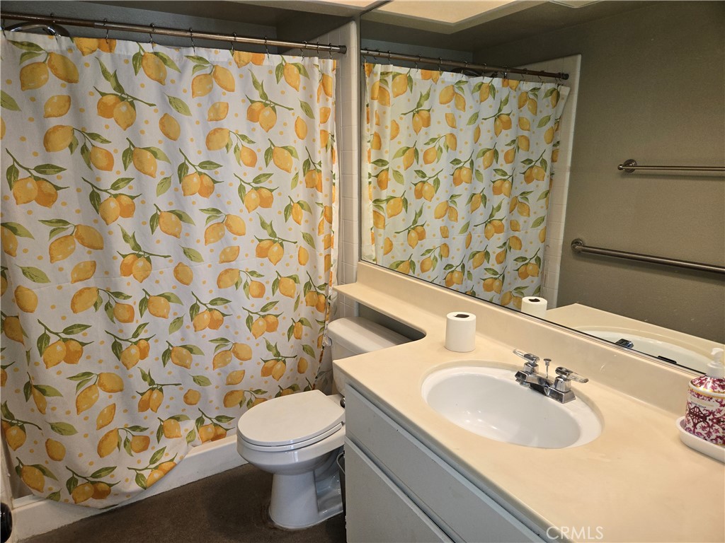 15721 Lake Ridge Road Lake Elsinore, CA 92530 - Photo 6 of 24