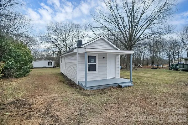 $229,900 | 301 J C Dellinger Road, Cherryville, NC 28021