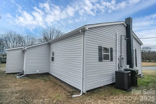 $235,000 | 301 J C Dellinger Road, Cherryville, NC 28021