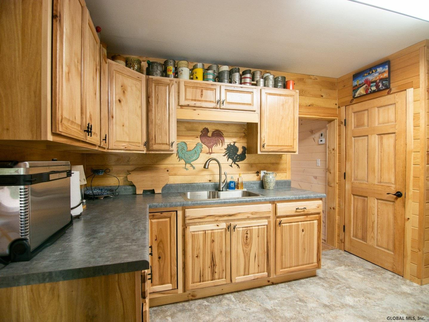 5 Dewey Road Hampton, NY 12887 - Photo 23 of 55 Photo 23