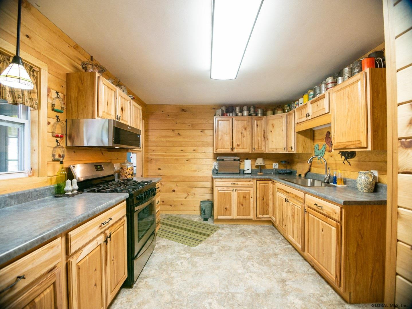 5 Dewey Road Hampton, NY 12887 - Photo 27 of 55 Photo 27