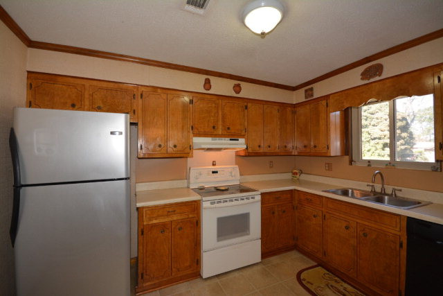 2661 Crosscreek Road Hephzibah, GA 30815 - Photo 11 of 39 Kitchen IV