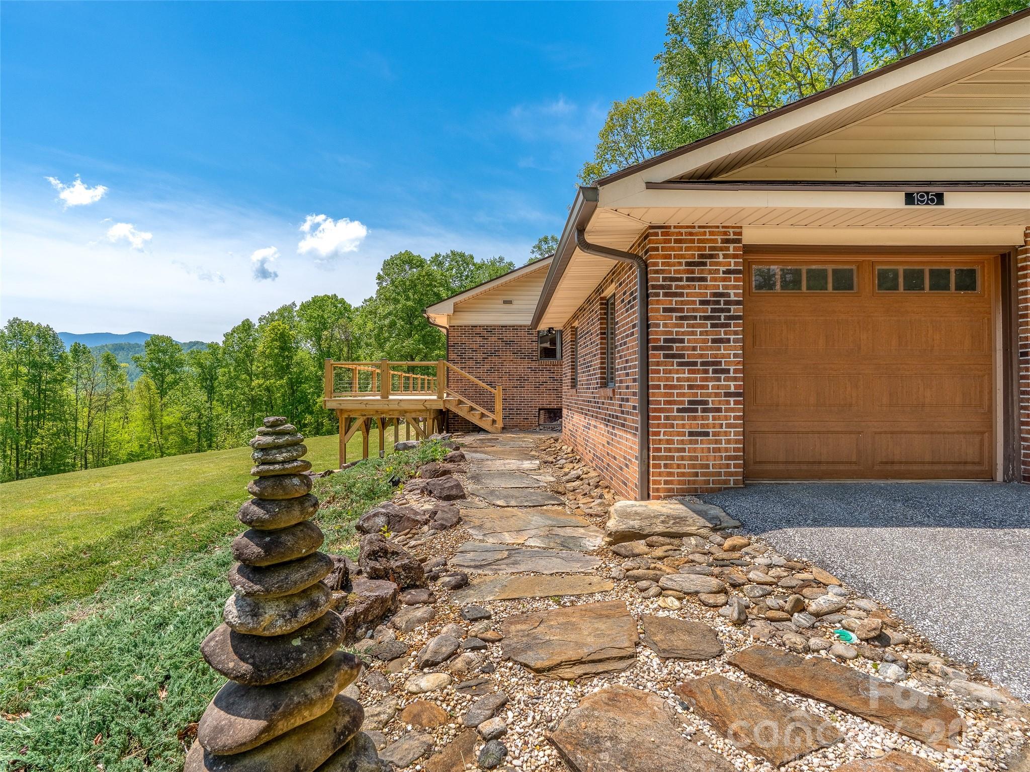 195 Red Bird Road Spruce Pine, NC 28777 - Photo 4 of 48
