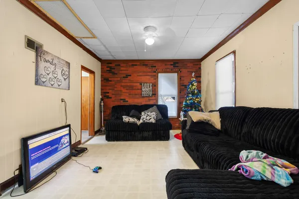 $165,000 | 918 Merritt Avenue, Oshkosh, WI 54901