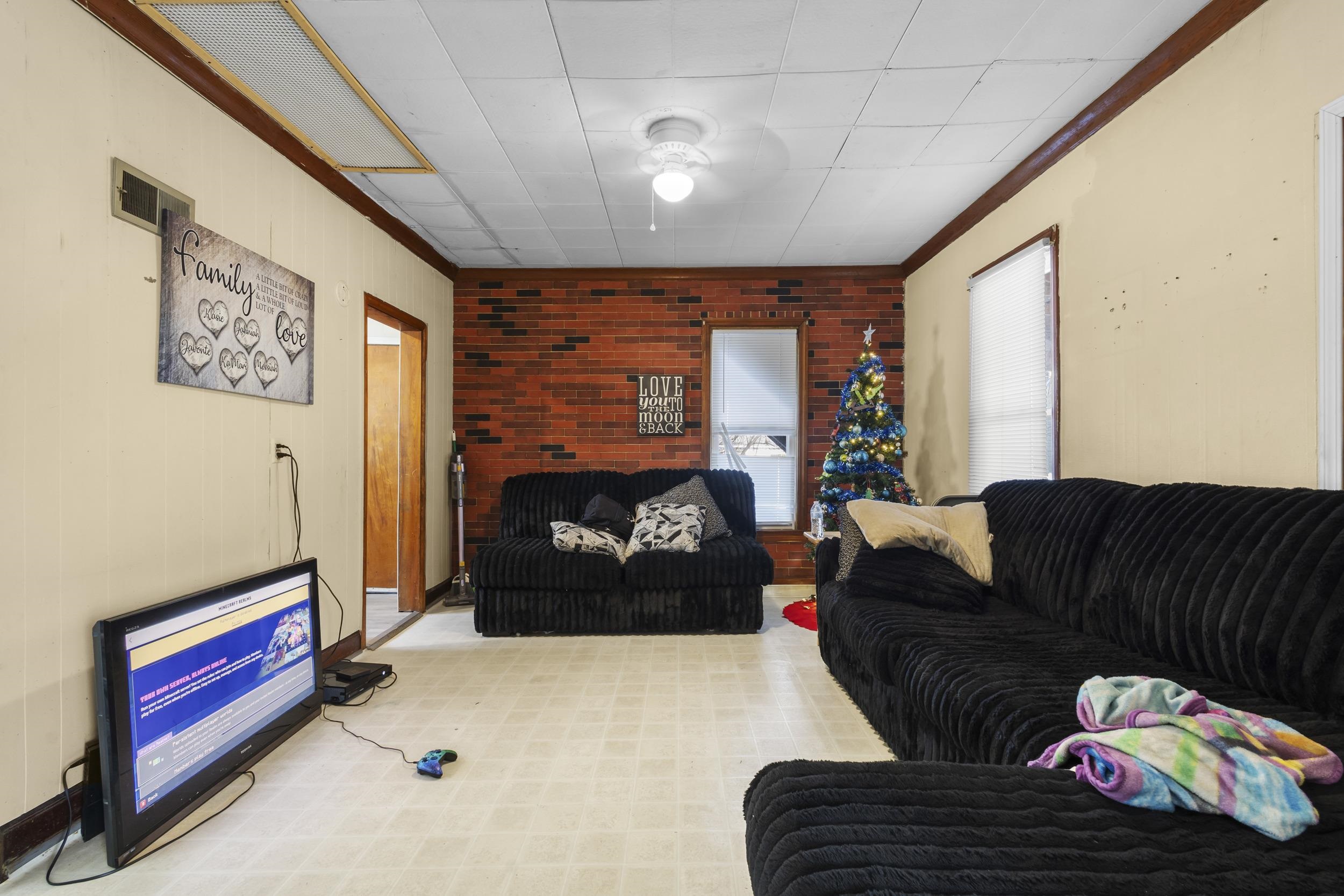 918 Merritt Avenue Oshkosh, WI 54901 - Photo 14 of 20