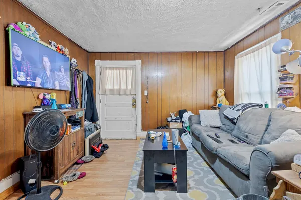 $165,000 | 918 Merritt Avenue, Oshkosh, WI 54901