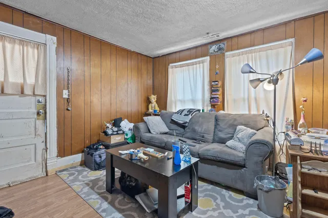 $165,000 | 918 Merritt Avenue, Oshkosh, WI 54901